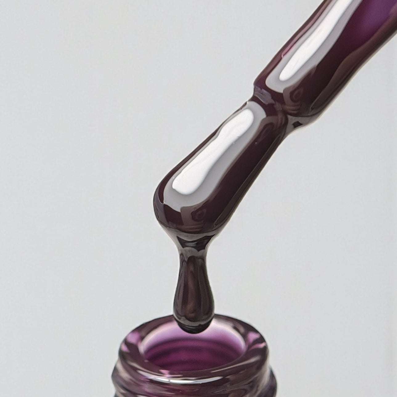 Gel polish Violet Noir