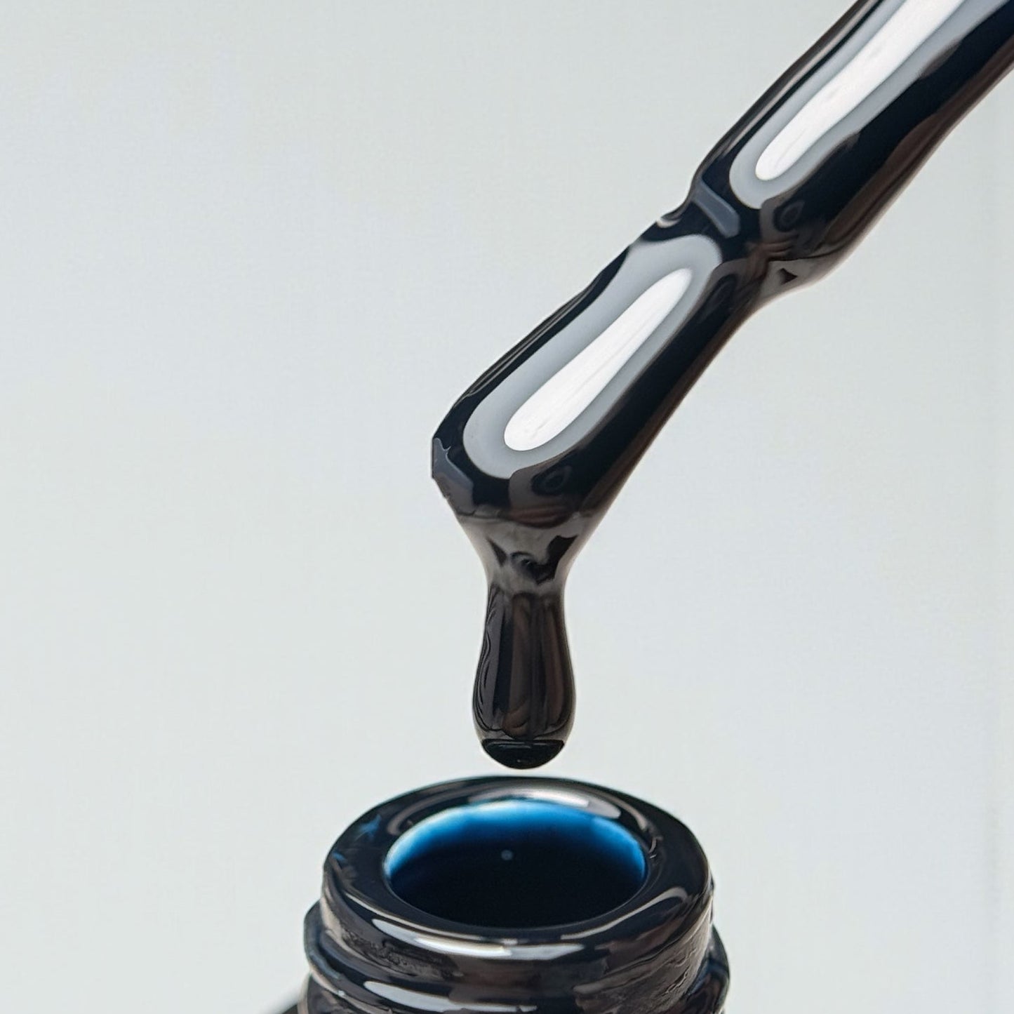 Gel polish Blue Noir