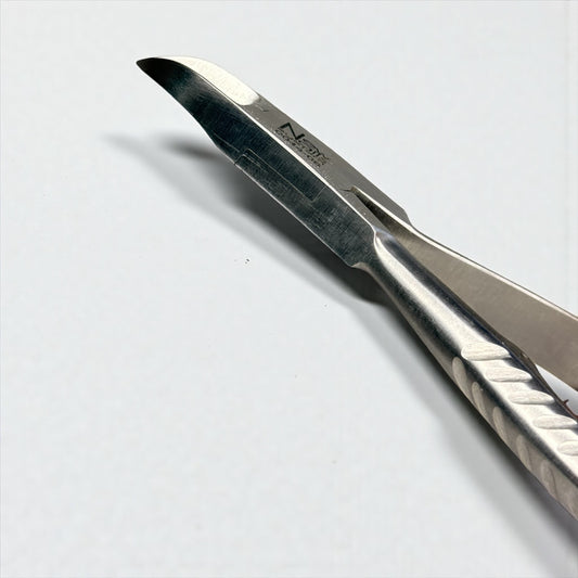 Tronchesina per unghie a punta curva